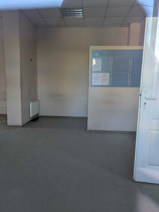 Фасад, 1 пов, окремий вхід 57.9 м2. Сколе, вул Богуна 3