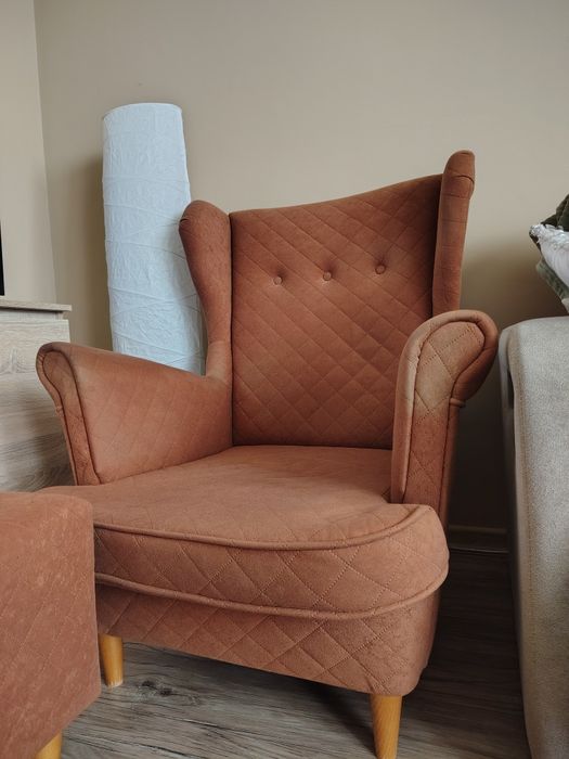 Fotel z pufą na sprzedaż