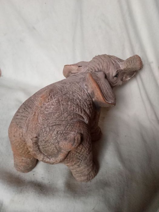 Слон 30 см платик