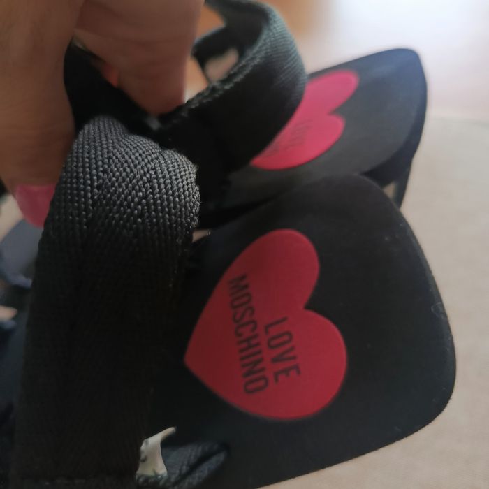 Sandały love moschino
