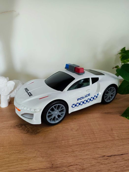 Radiowóz policyjny, duże auto samochód policja z dźwiękami