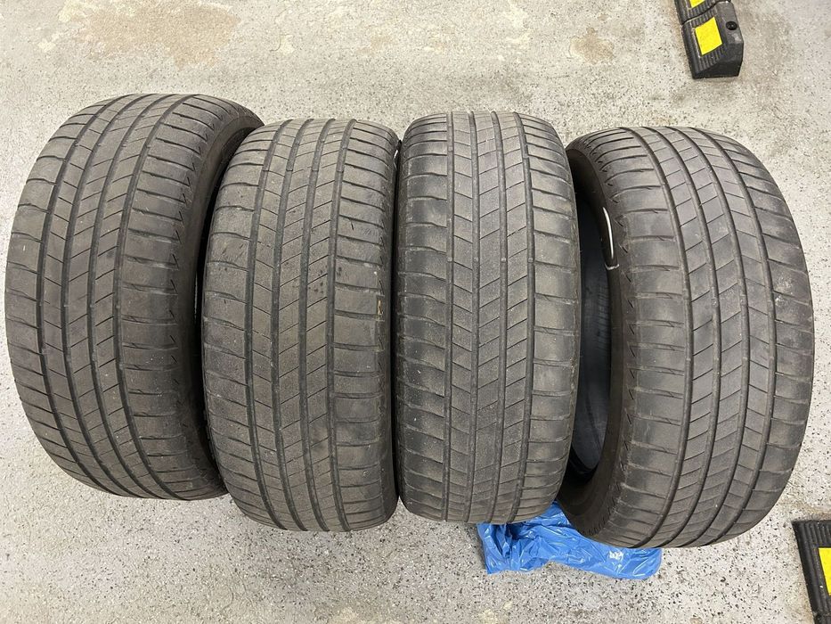 Komplet opon opony Bridgestone T005 Turanza  215 55 R17 94 V 4 sztuki
