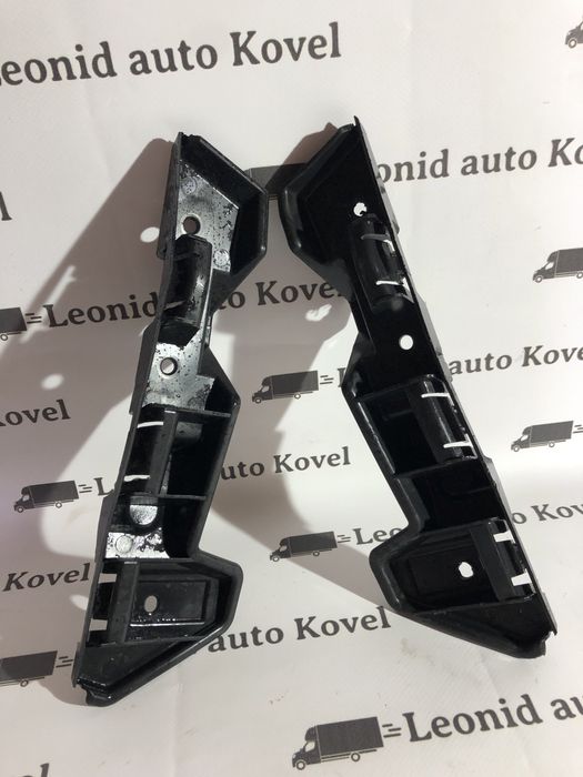 Кріплення, кронштейн бамперу на крило Renault Master 3, Opel Movano