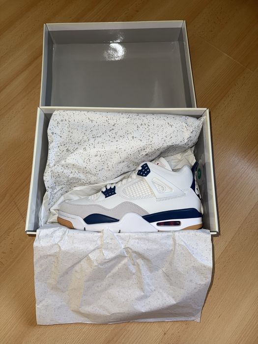 Air Jordan 4 SB Navy