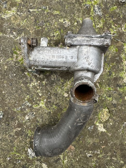 корпус термостата опель фронтера а / рекорд / омега 2.3д