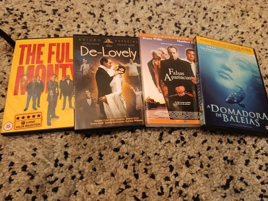 DVD diversos - phatom of the opera é em inglês, restantes c/ legendas