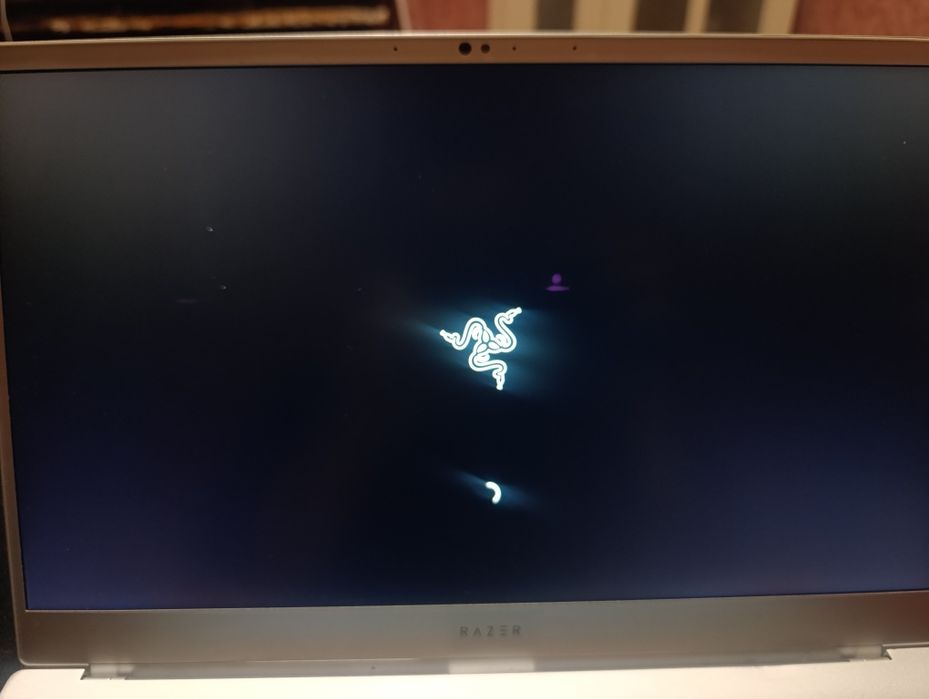 Razer Blade 15  Silver 144Hz i7 8750H 16GB SSD 512GB RTX 2060