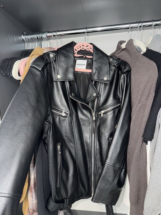 Кожанка Bershka