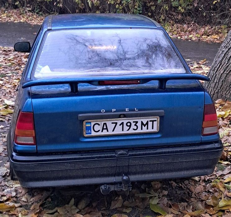 Опель кадет хароший економний автомобіль