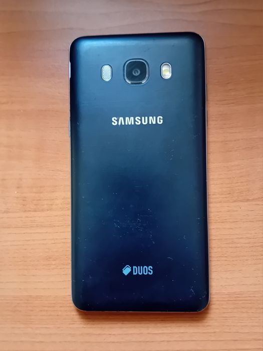 Samsung  Galaxy J5 2016 completo