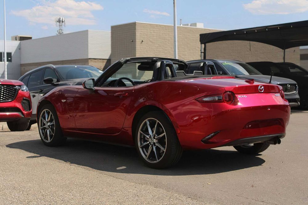 Mazda MX-5 Miata GT      2021