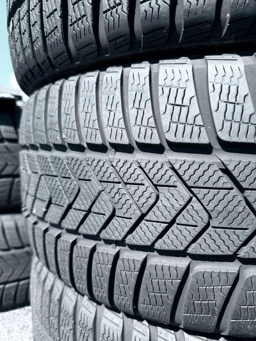 235 35 20 Pirelli Sottozero 3 99% 2022 Шини Зима