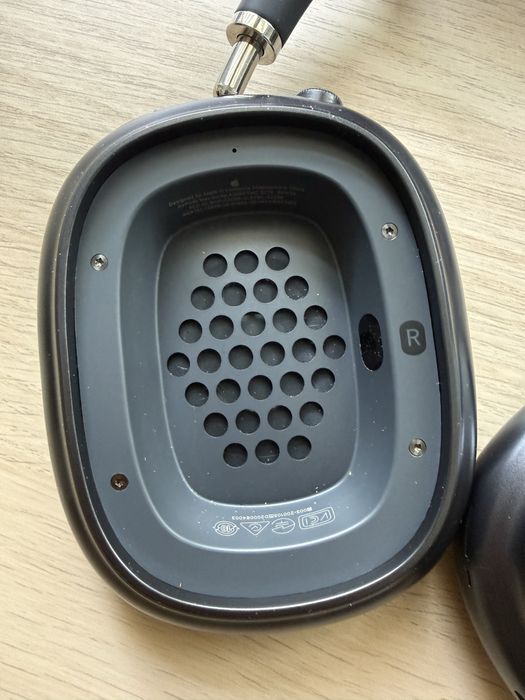 Airpods max lightning