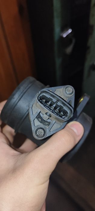 ДМВР Ваз Bosch 0 280 218 037
Датчик масової витрати повітря ( ДМРВ )
Д