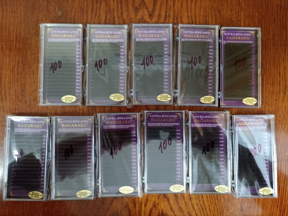 Вії для нарощування.