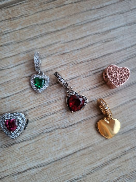 Charms rubinowe serce cudo influenserskie