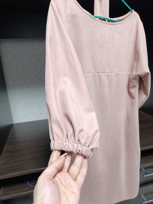 Плаття ніжного кольору