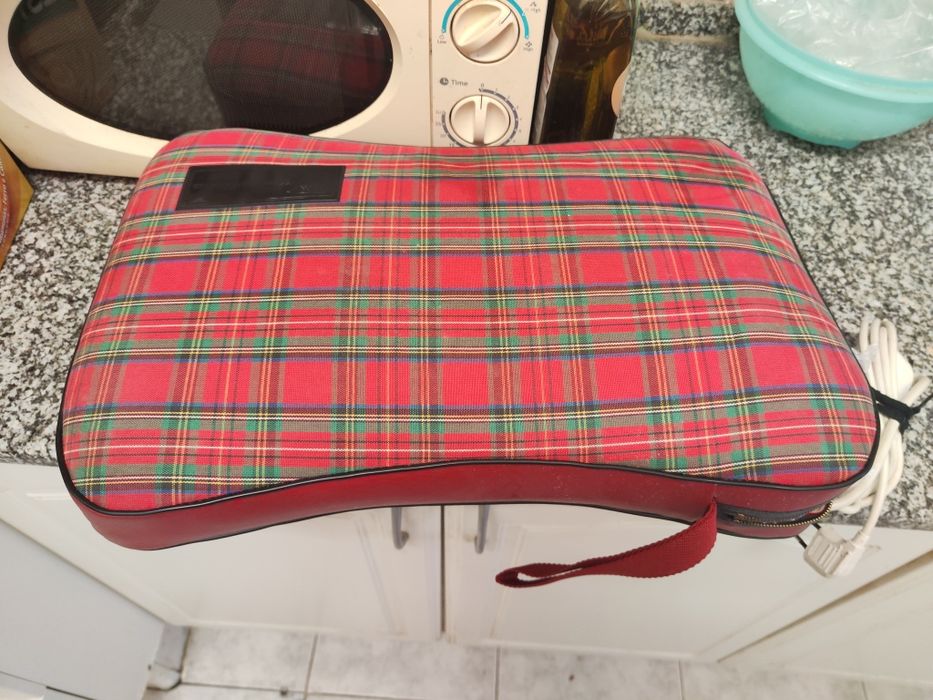 Almofada de massagem nova sem qualquer uso
