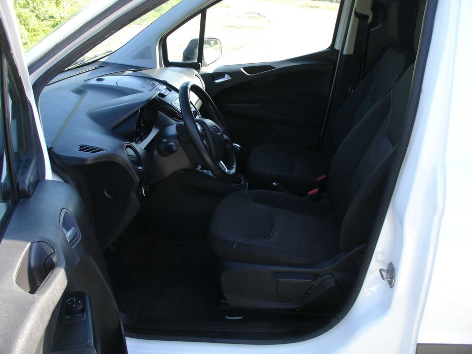 ford transit courier