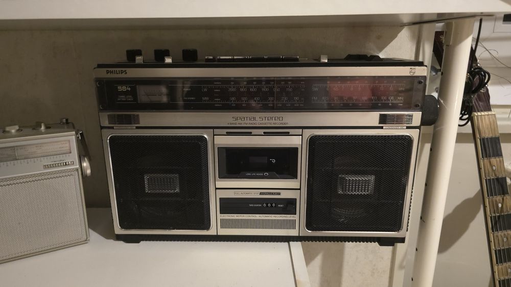 Кассетный магнитофон Sanyo, Philips