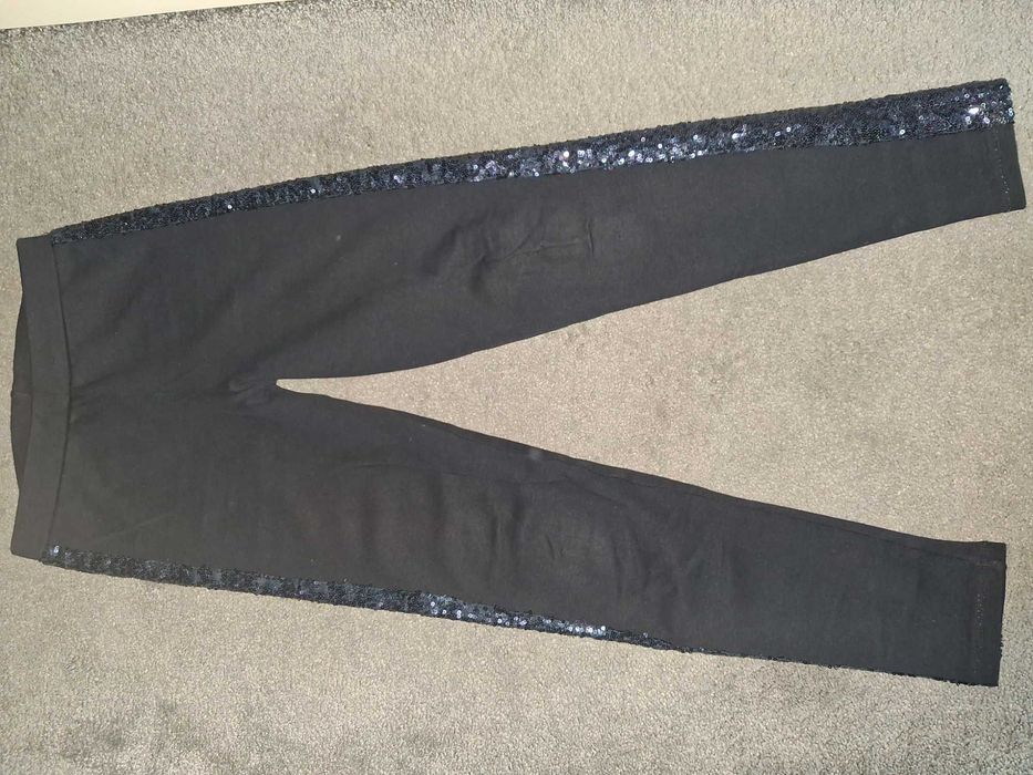 Zestaw czterech par legginsów dziewczęcych rozmiar 158