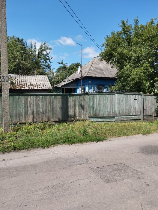 Продам пів будинку 450 м до центрального ринку