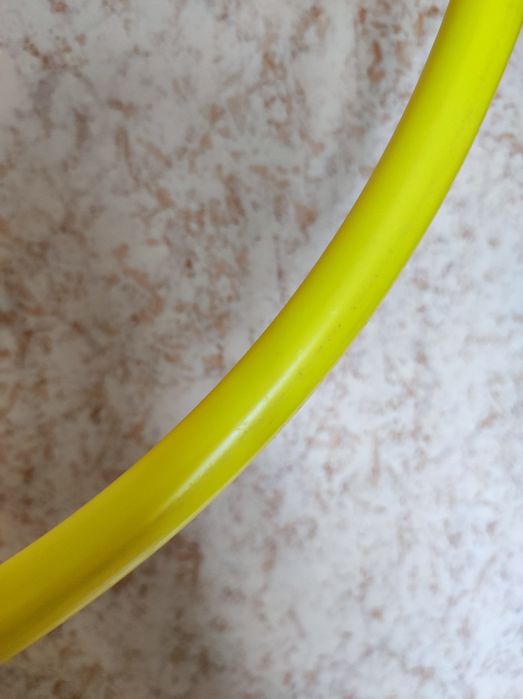 Обруч/халахуп жёлтый пластиковый, диаметр 56 см.