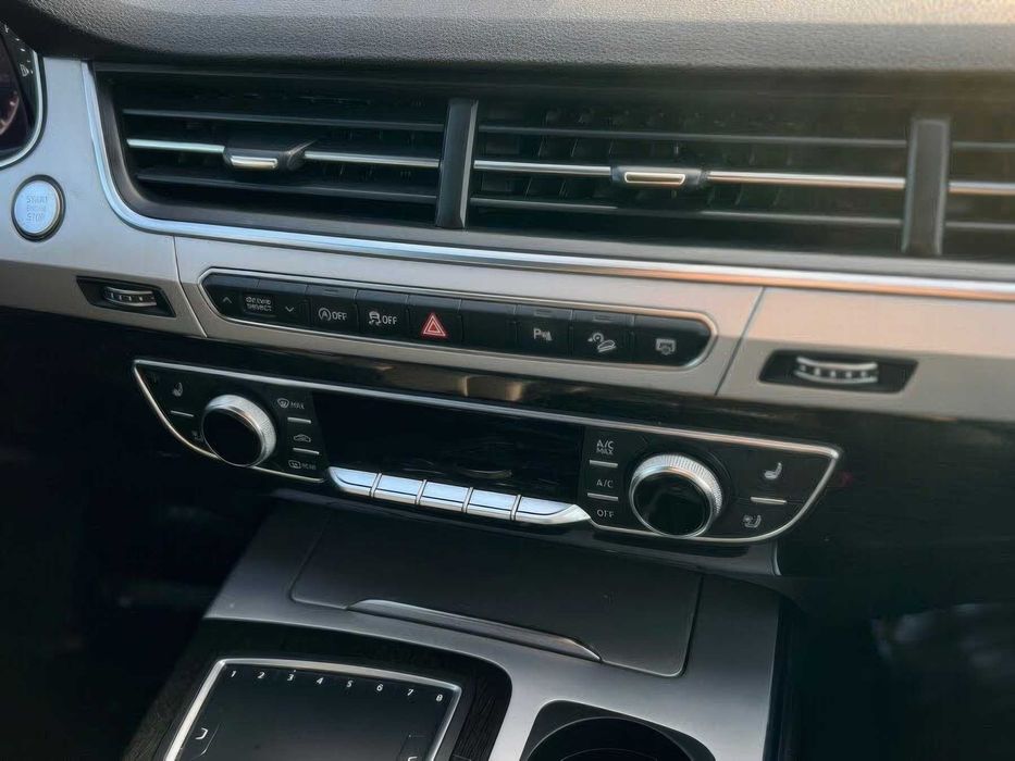 Audi Q7 45 TFSI quattro Premium Plus      2019
