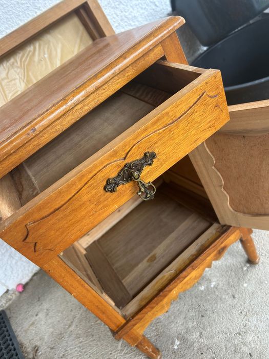 Mesa cabeceira antiga madeira