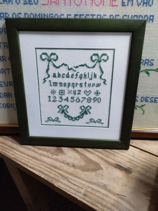 Quadro bordado a ponto de cruz