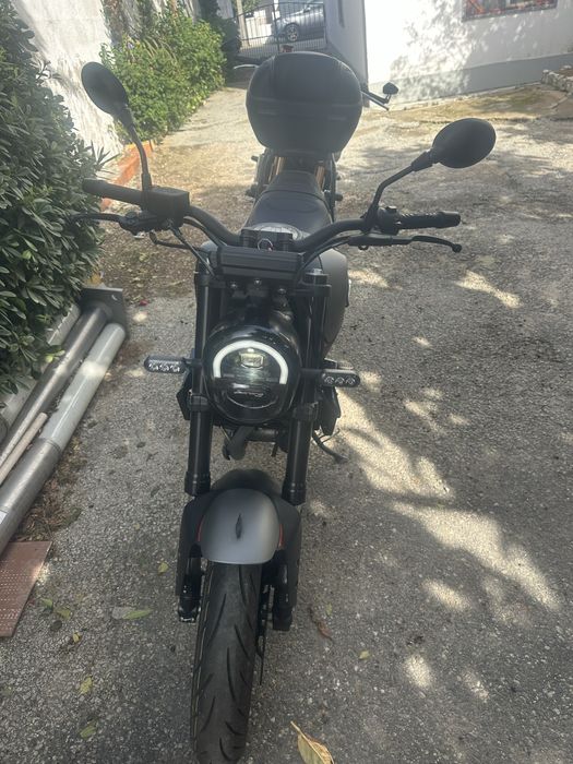 Moto Benelli Leoncino 125