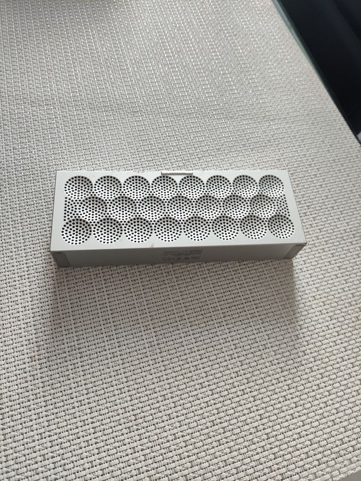 Jawbone MINI JAMBOX (J2013) — Стильна Bluetooth-колонка
