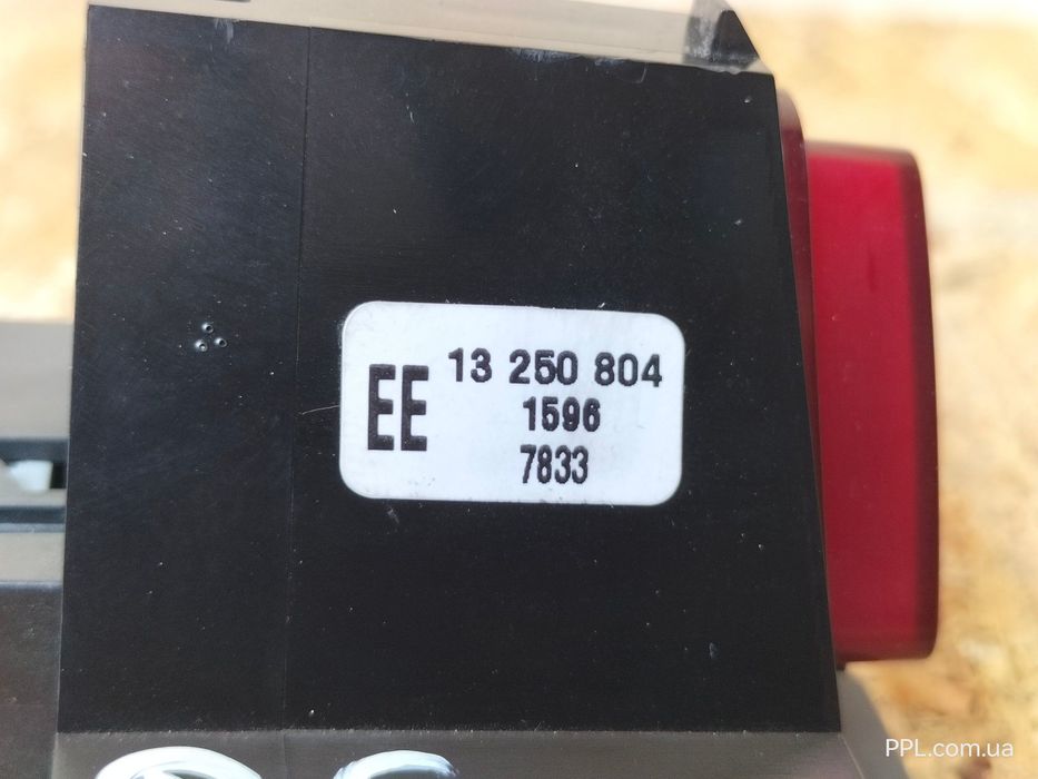 Opel Corsa D 06-14 кнопка аварийки блок кнопок в торпедо 13250804