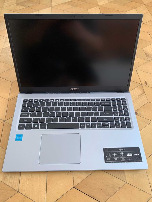 Laptop Acer intel DDR4-8GB SSD-256GB Bateria 6H Zadbany !!