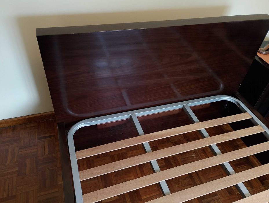 Cama Solteiro em Madeira (120x200)