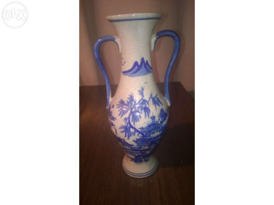 Jarra de porcelana chinesa pintada à mão