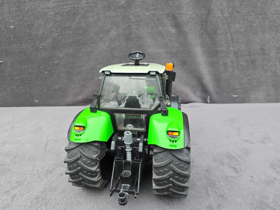 Bruder Traktor Deutz Agrotron X720