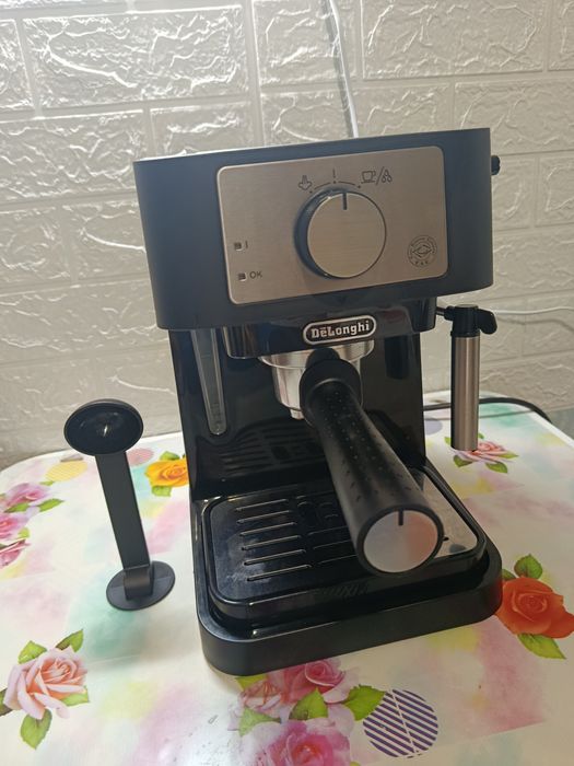 Кавоварка кофе машина Delonghi EC 260 BK Делонгі кава