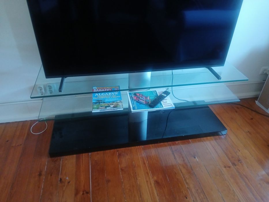 Movel em vidro, para TV optimo estado
