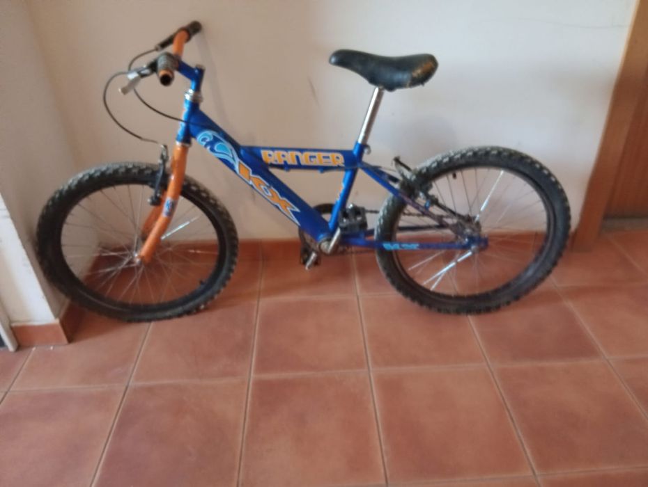 Vendo  bicicleta de montanha Ranger com roda 20