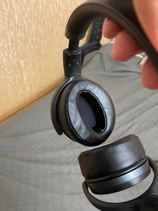 Безпровідні навушники Sennheiser HD 4.40BT 440