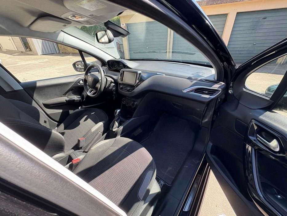 Peugeot 208 1.2 PureTech Gasolina