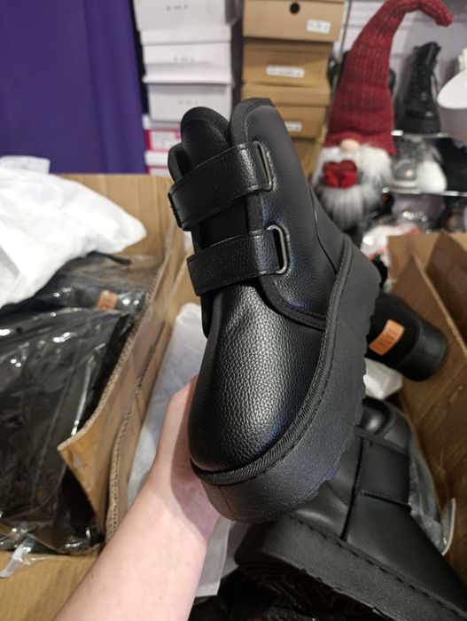 Уггі на липучках 37(23.5см) 39(24.5см) 41(25.5см)  чорні зимові