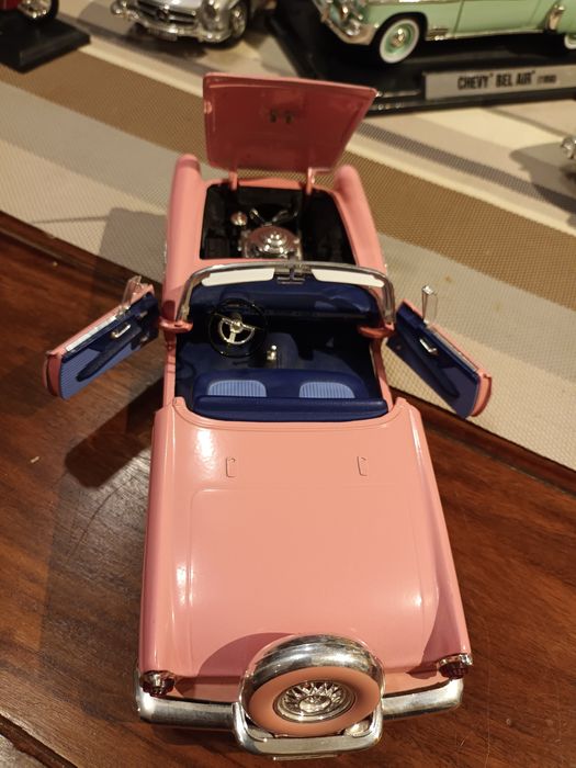 Колекційна модель Ford Thunderbird Revell INC 1990.