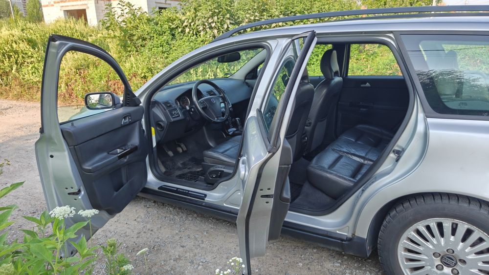 Volvo V50 2.0 диз 2006 рік авто машина для ЗСУ Військових