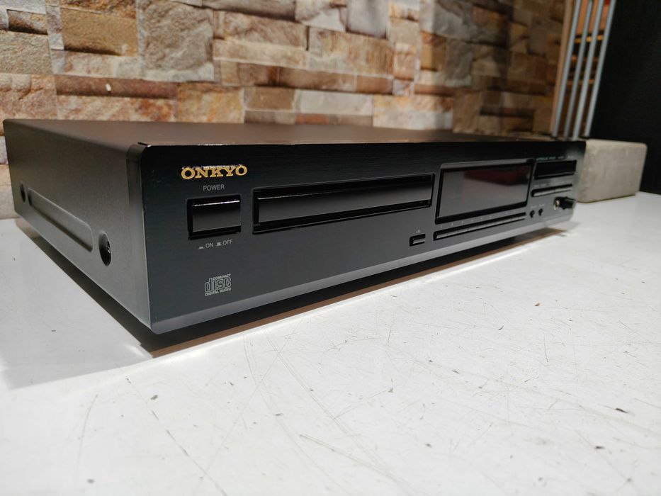 CD  Odtwarzacz Onkyo DX7211