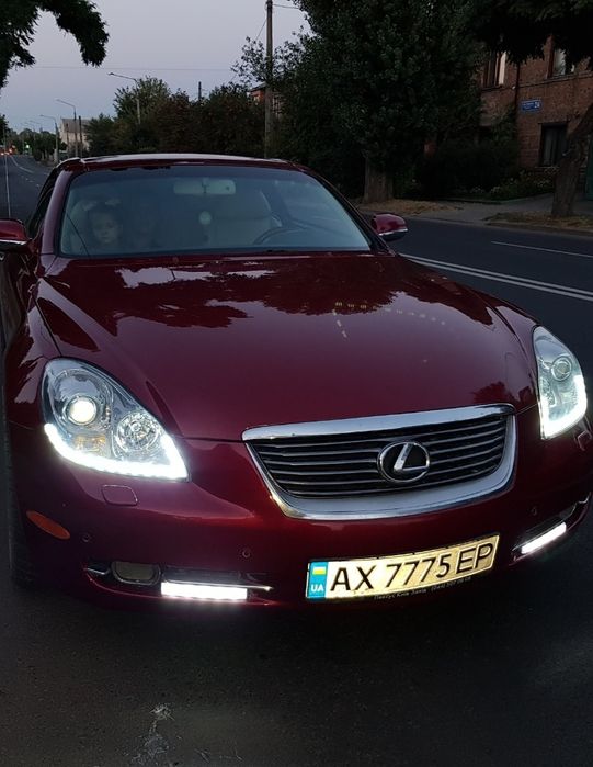 Lexus кабриолет 4,3 куба