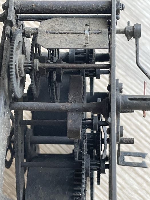 Механізм настінного годинника Kienzle