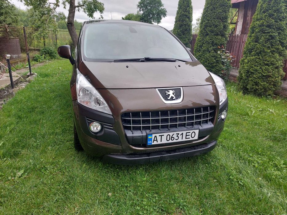 Автомобіль Peugeot 3008