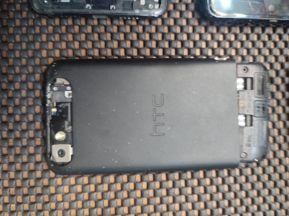 HTC One та залишки інших смартфонів